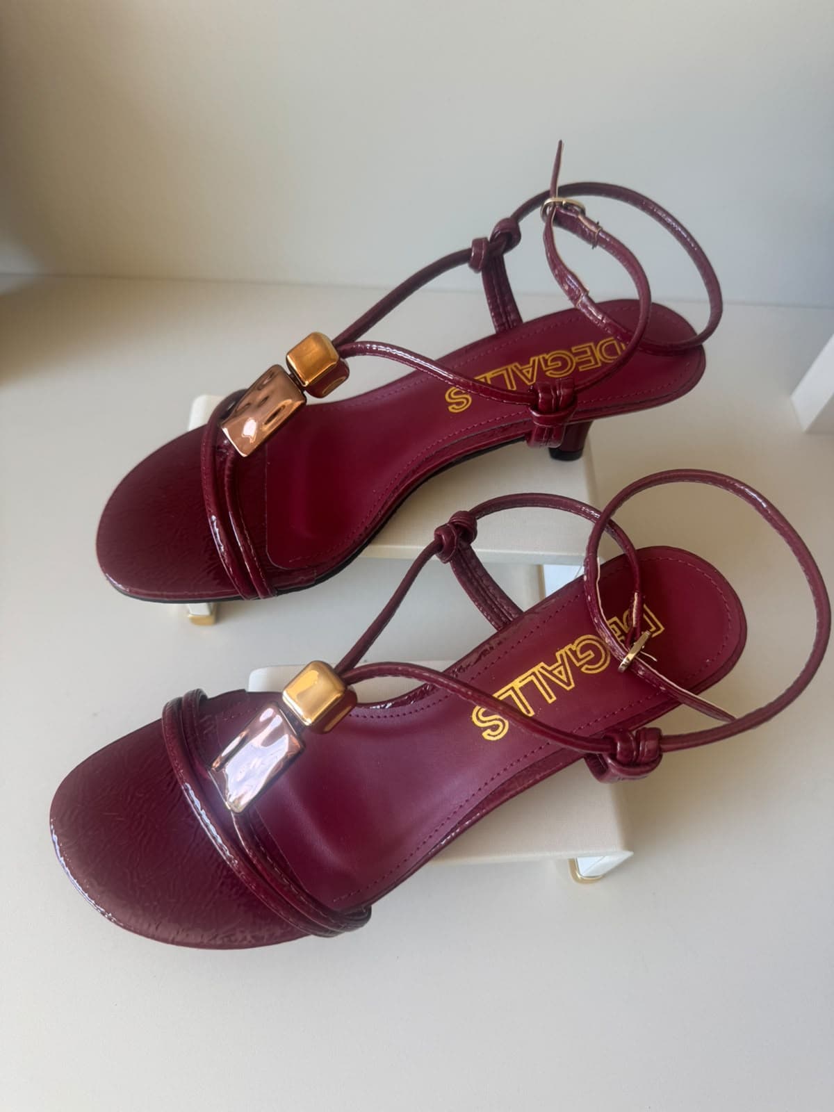 Sandália Verniz Glossy Cabernet